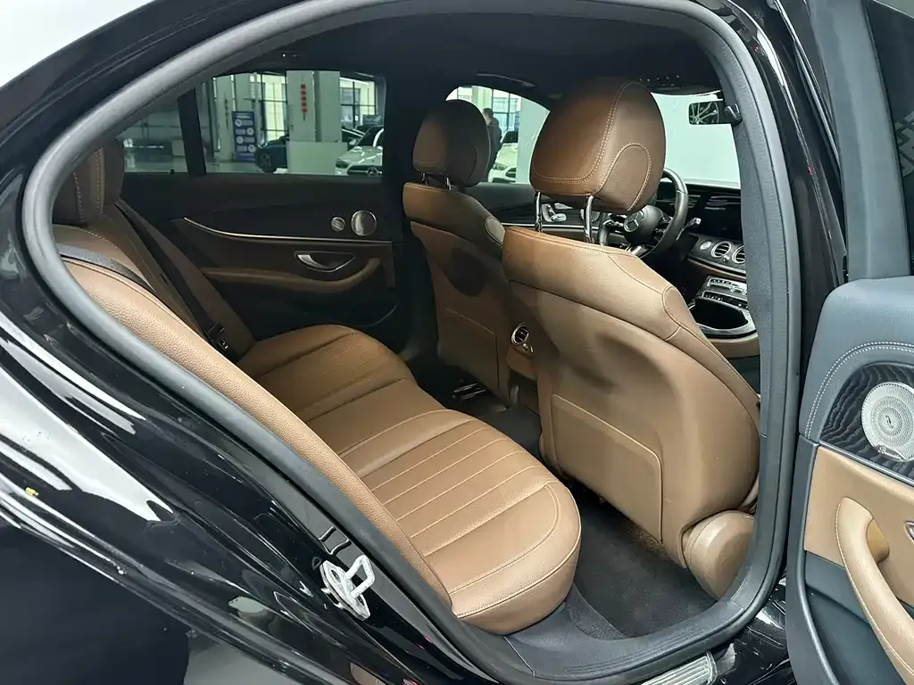 Mercedes-Benz E-Class (Import) — фото 10