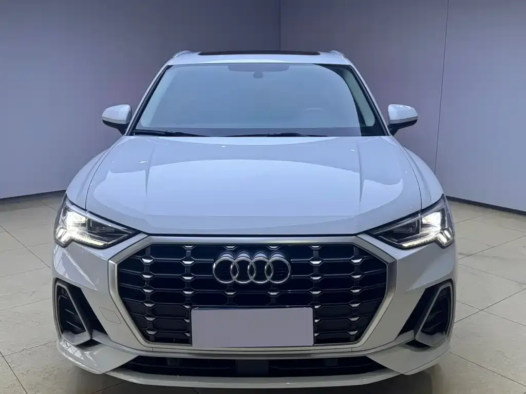 Audi Q3 — фото 10