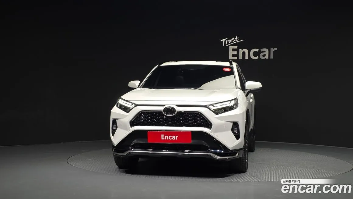 Toyota RAV4 — фото 2