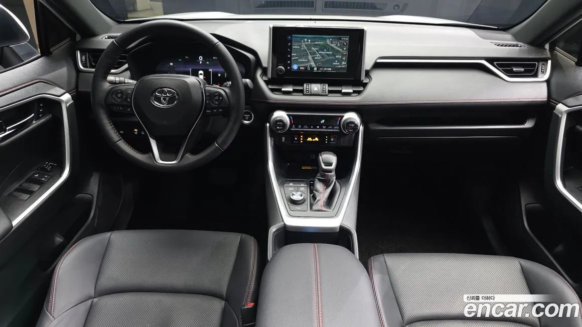 Toyota RAV4 — фото 9