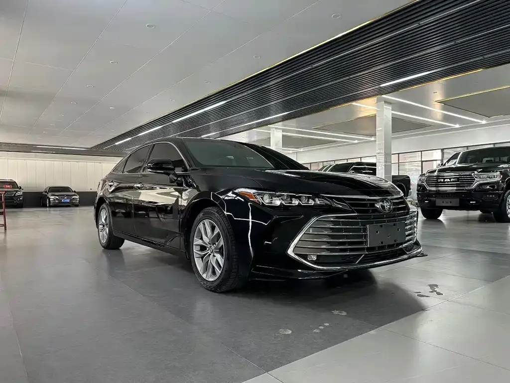 Toyota Avalon — фото 3