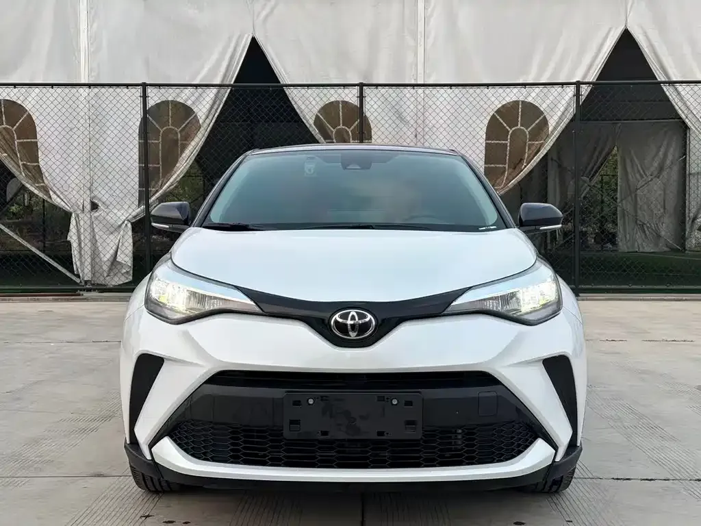 Toyota C-HR — фото 8