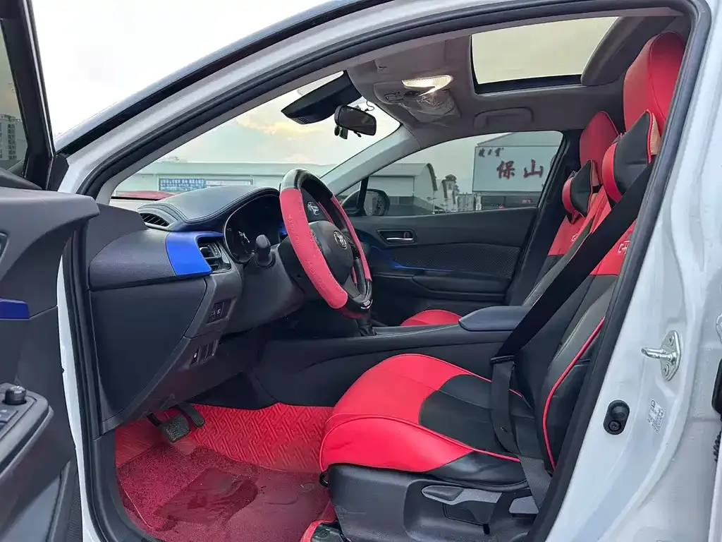 Toyota C-HR — фото 3