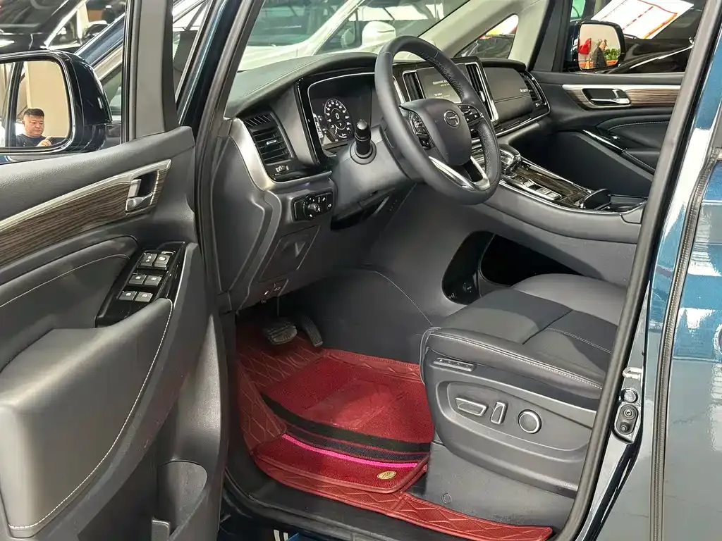 GAC Motor Trumpchi M8 — фото 10