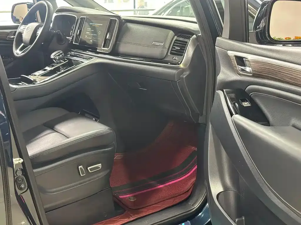 GAC Motor Trumpchi M8 — фото 9