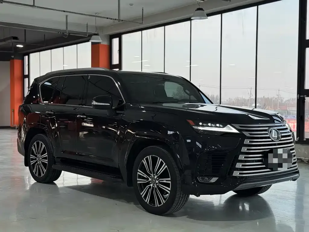 Lexus LX — фото 5
