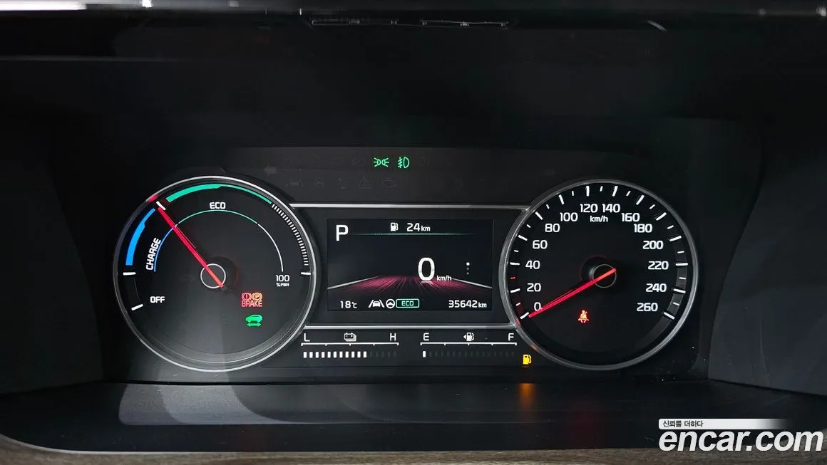 Kia Sorento — фото 9