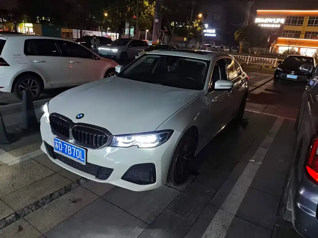 BMW 3 Series — фото 1