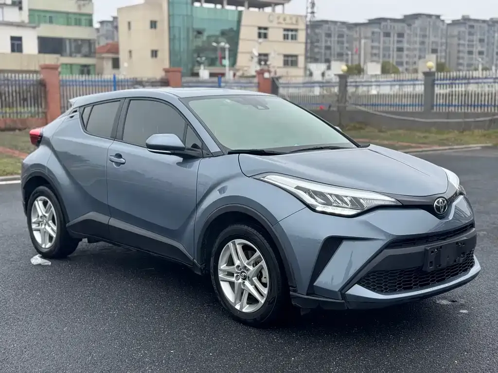 Toyota C-HR — фото 6