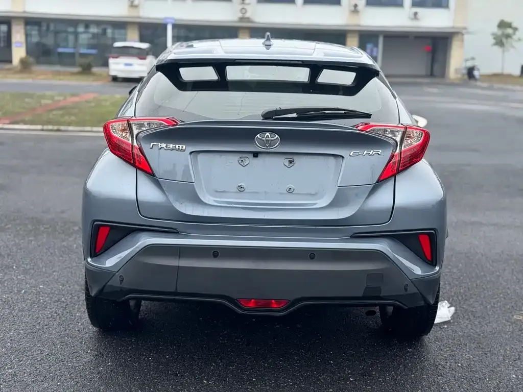 Toyota C-HR — фото 3