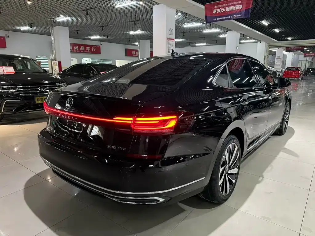 Volkswagen Passat — фото 4