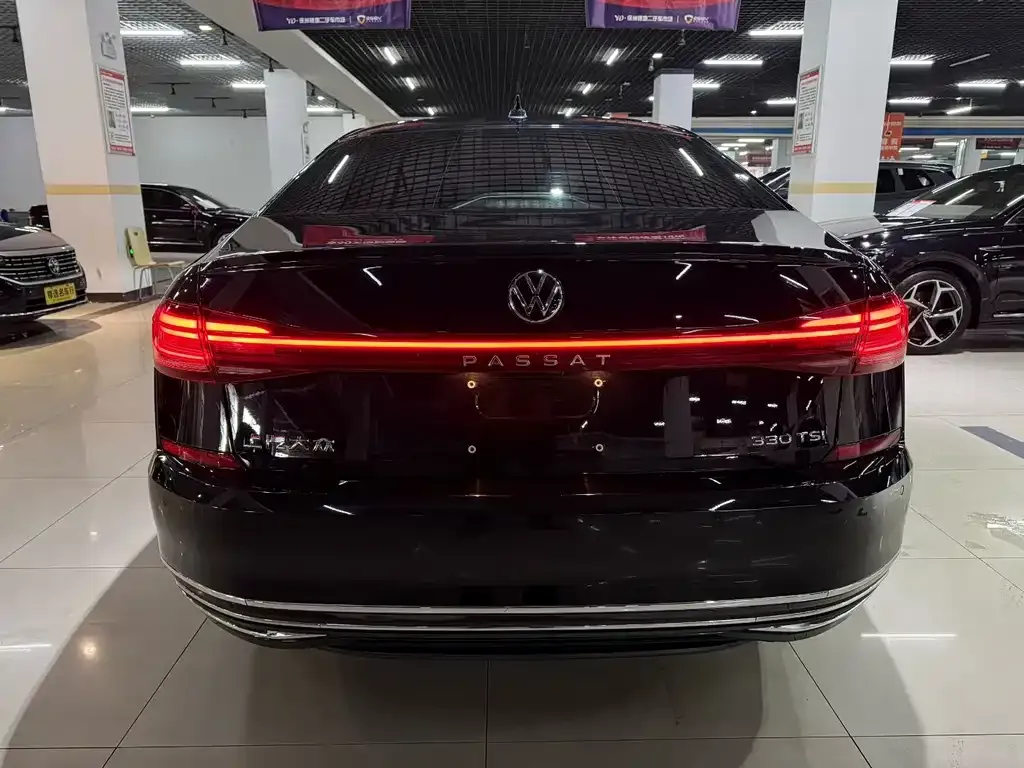 Volkswagen Passat — фото 6