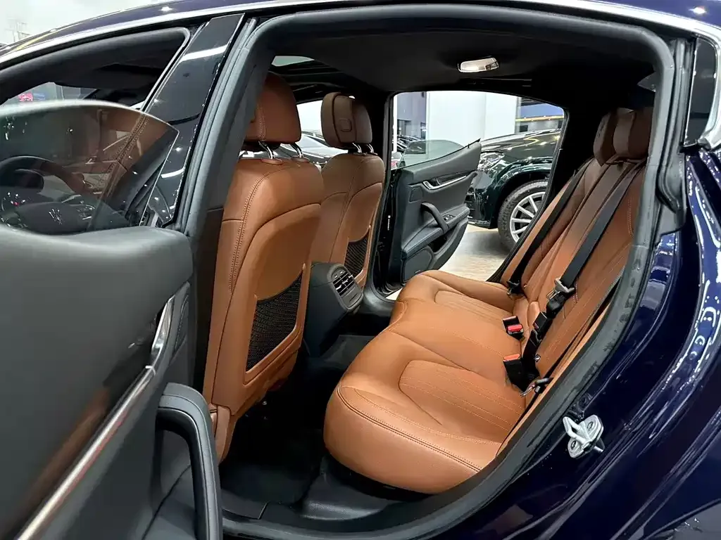 Maserati Ghibli — фото 6