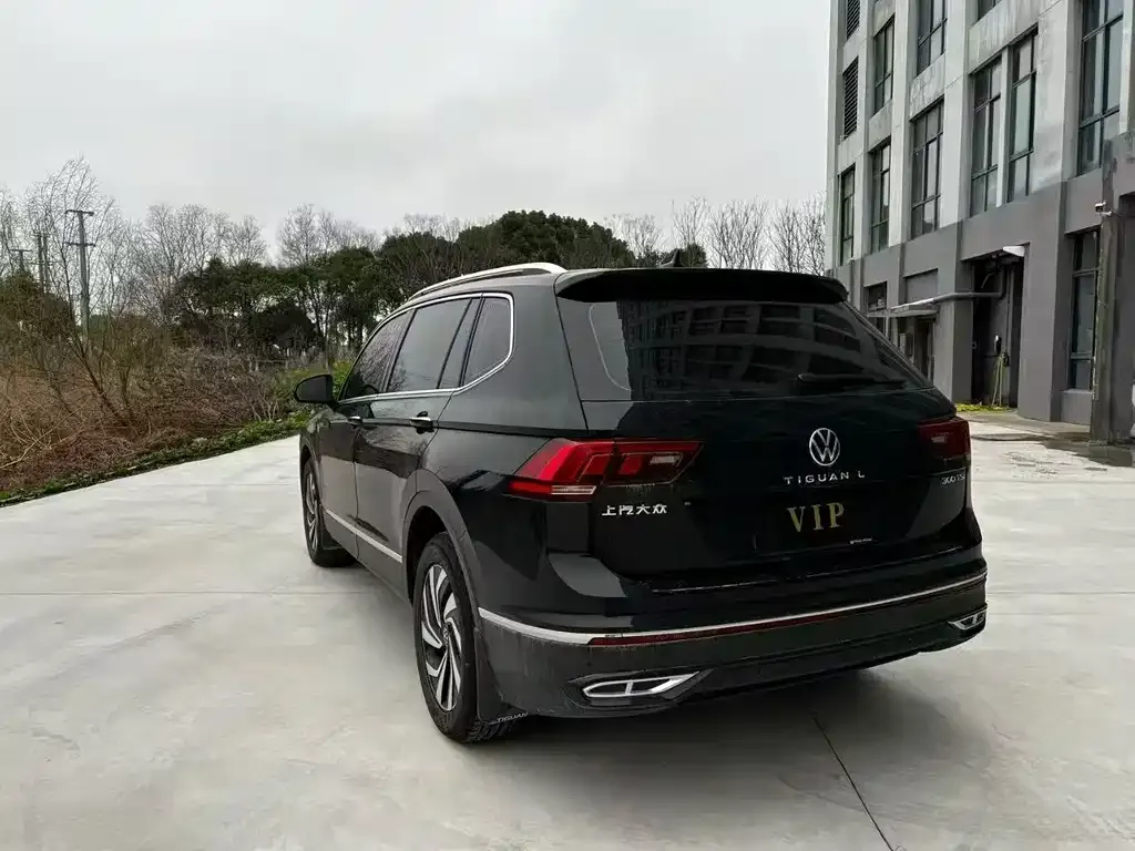 Volkswagen Tiguan L — фото 7