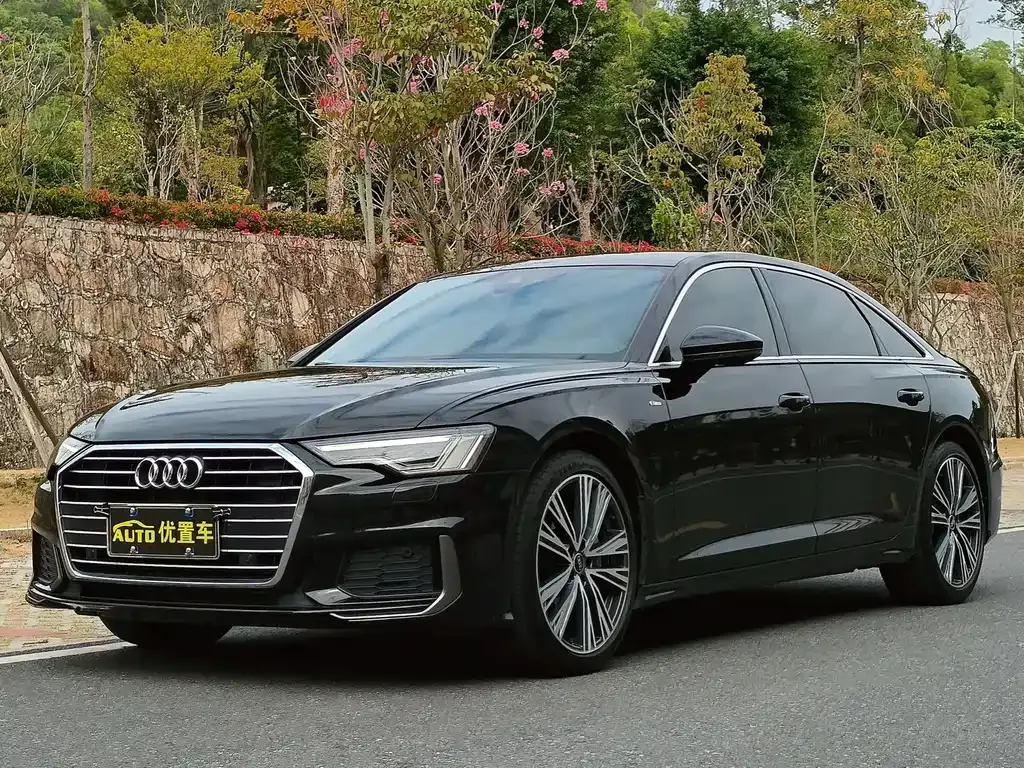 Audi A6L — фото 1
