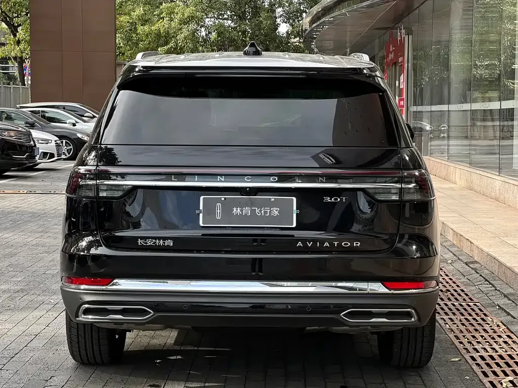 Lincoln Aviator — фото 10