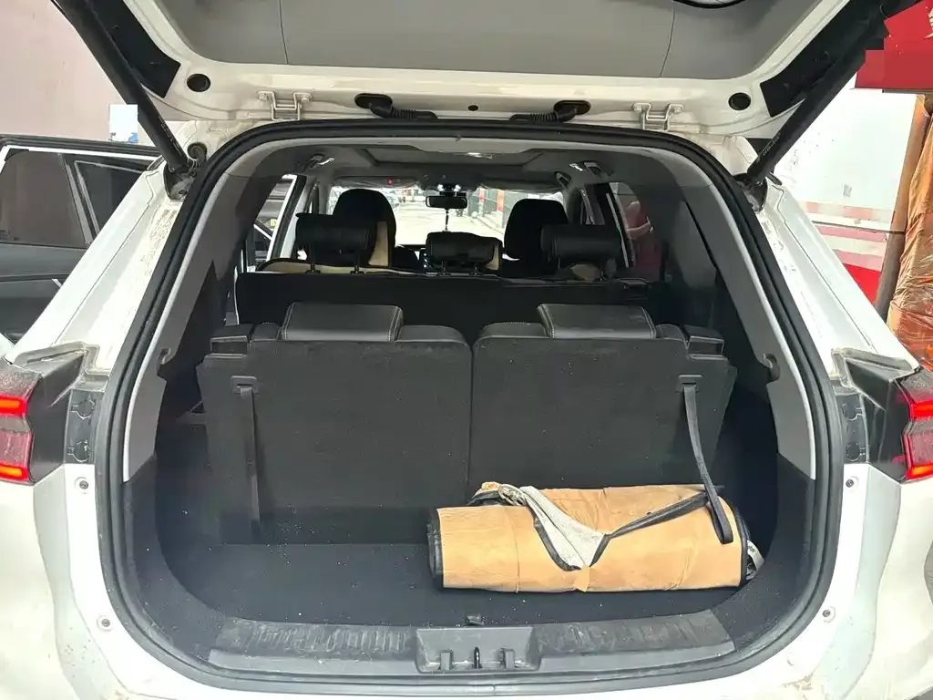 Chery Tiggo 8 — фото 10