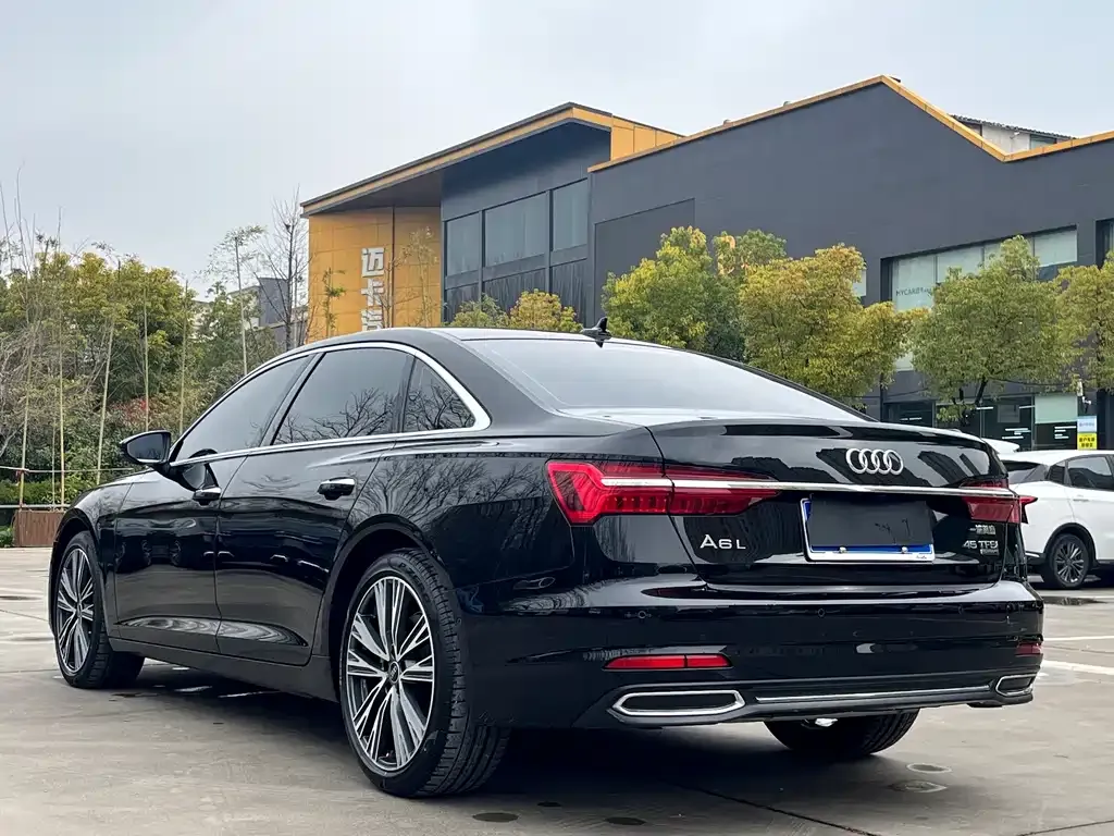 Audi A6L — фото 3