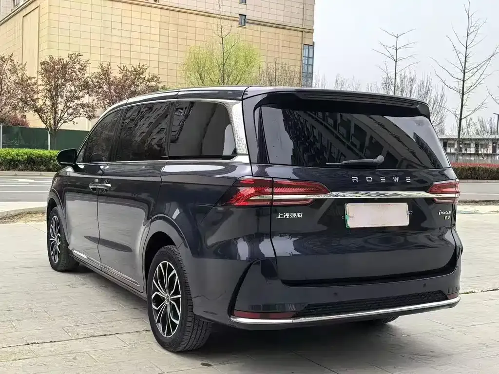 Roewe iMAX8 New Energy — фото 6