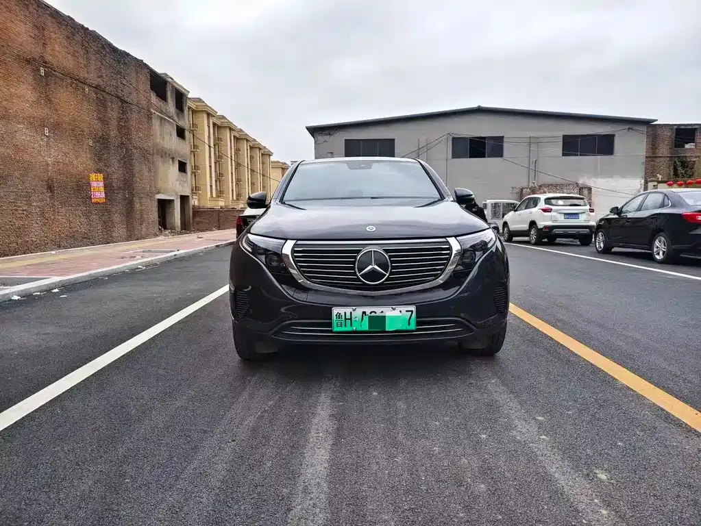 Mercedes-Benz EQC — фото 3