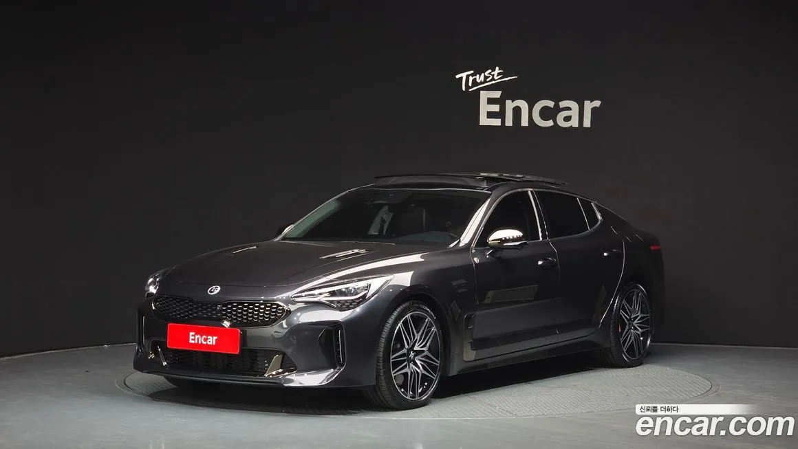 Kia Stinger — фото 1