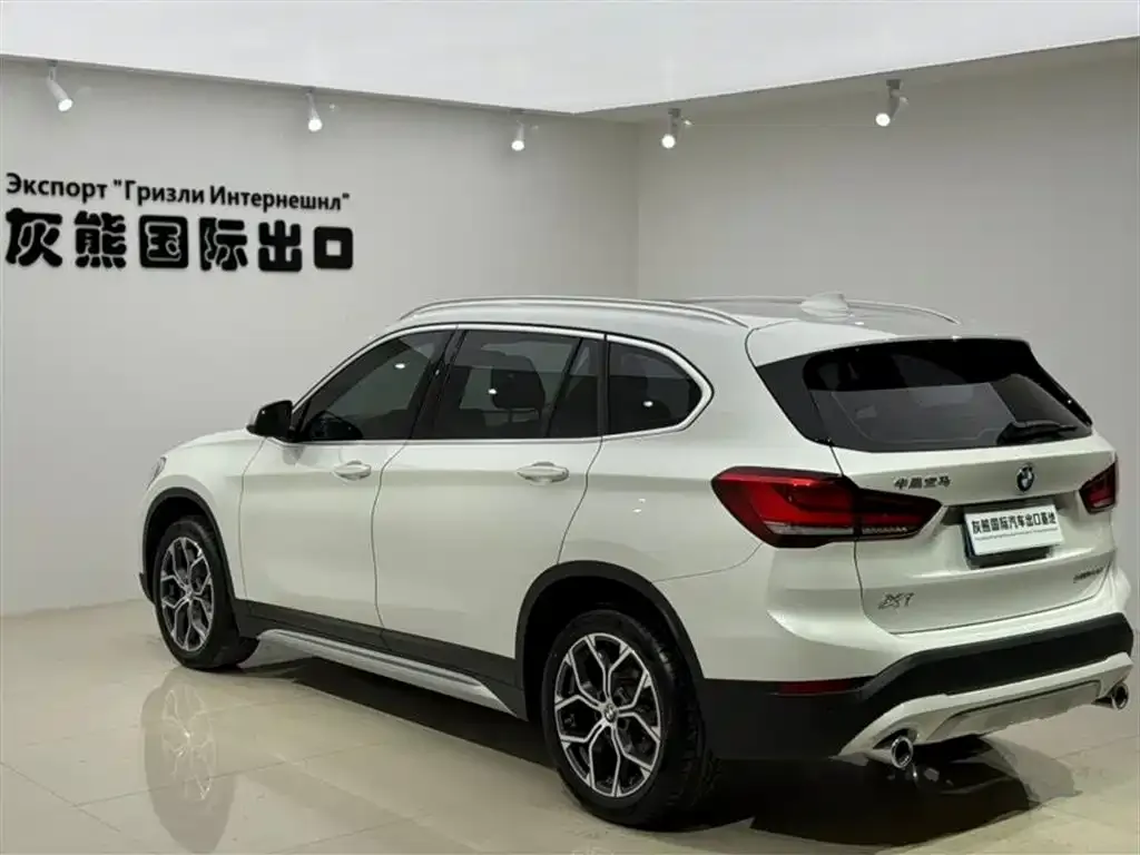 BMW X1 — фото 5