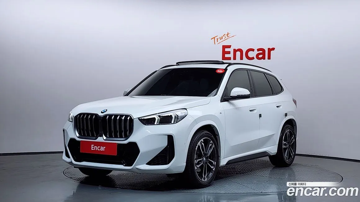 BMW X1 — фото 1