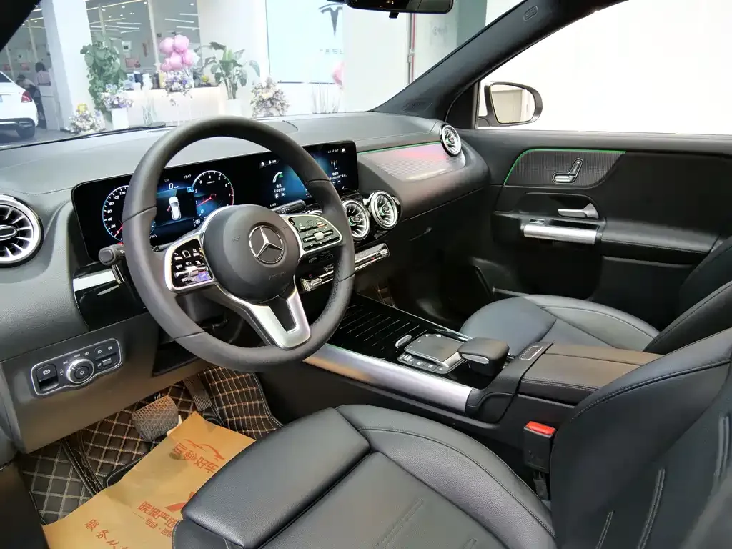 Mercedes-Benz GLA — фото 6