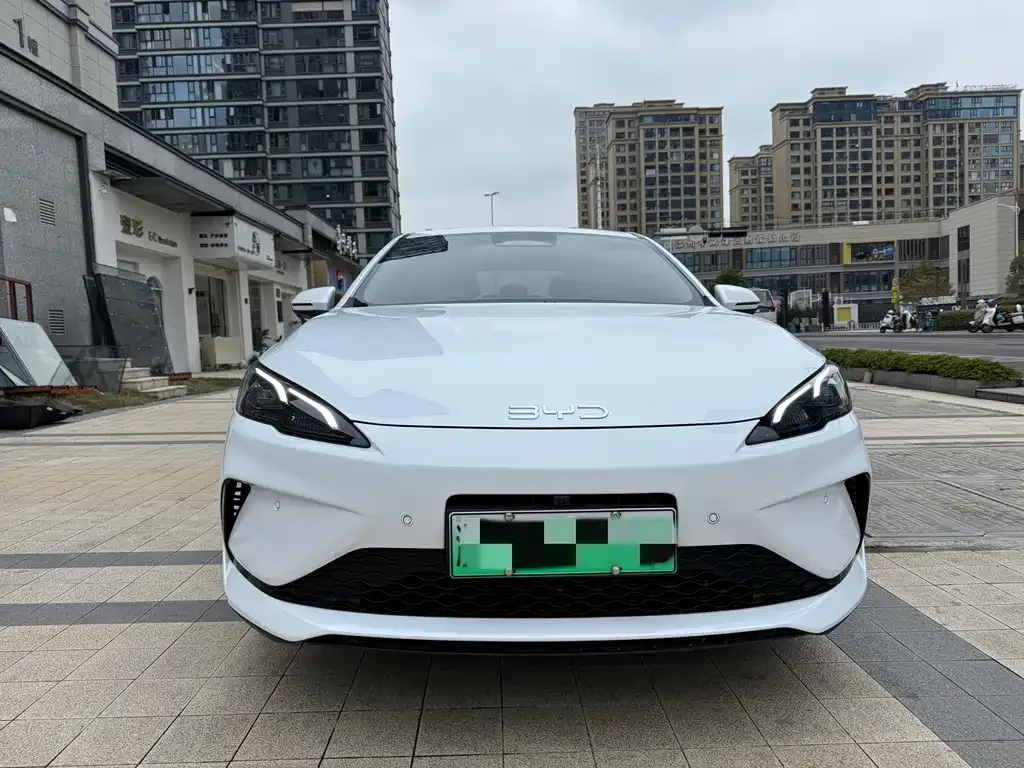 BYD Seal 05 DM-i — фото 10
