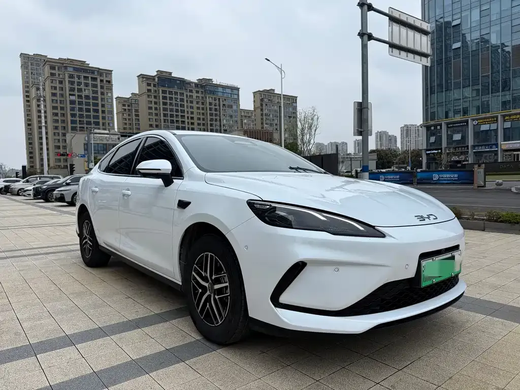 BYD Seal 05 DM-i — фото 7