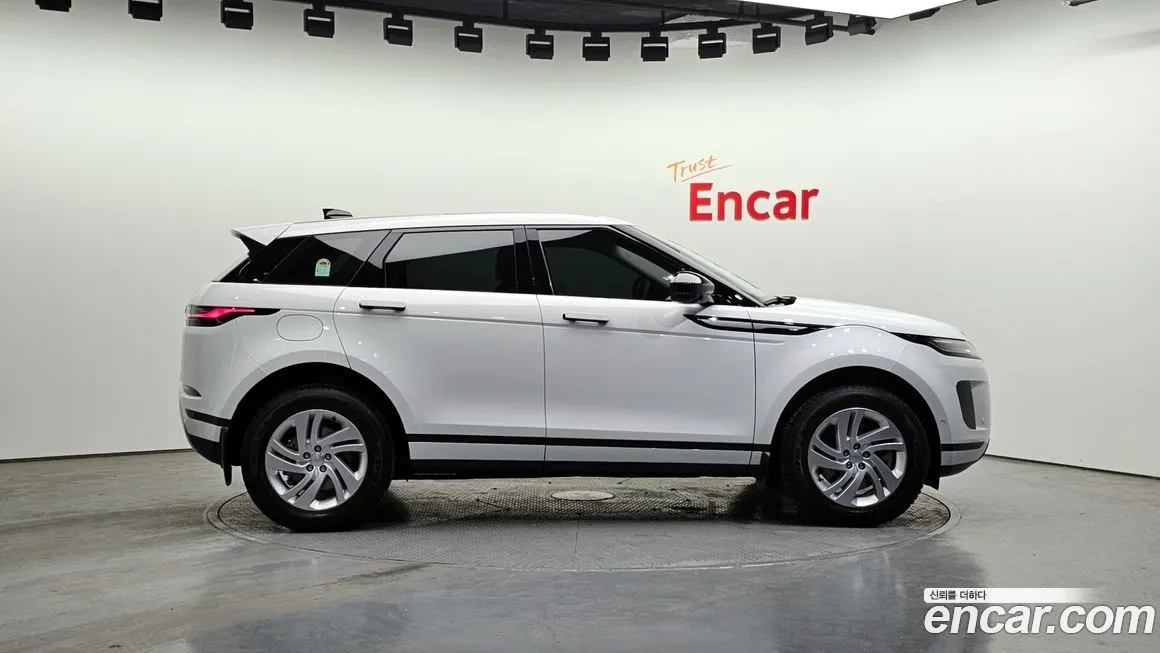 Land Rover Range Rover Evoque — фото 6