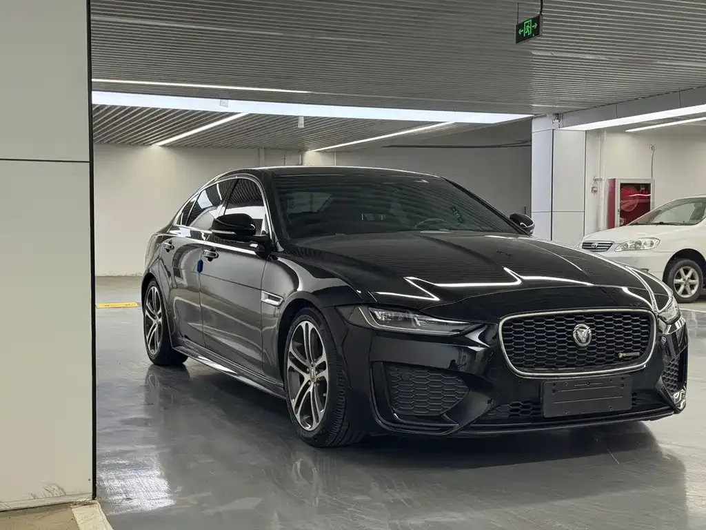 Jaguar XEL — фото 8