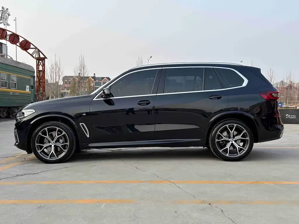 BMW X5 — фото 2