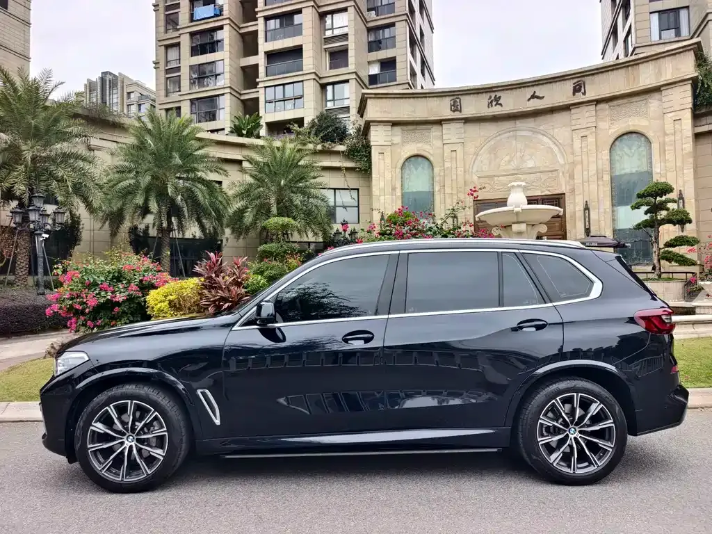 BMW X5 — фото 10