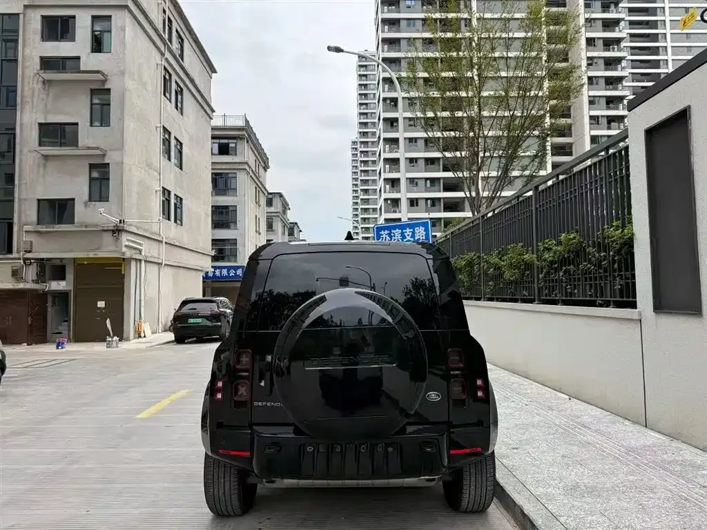 Land Rover Defender — фото 5