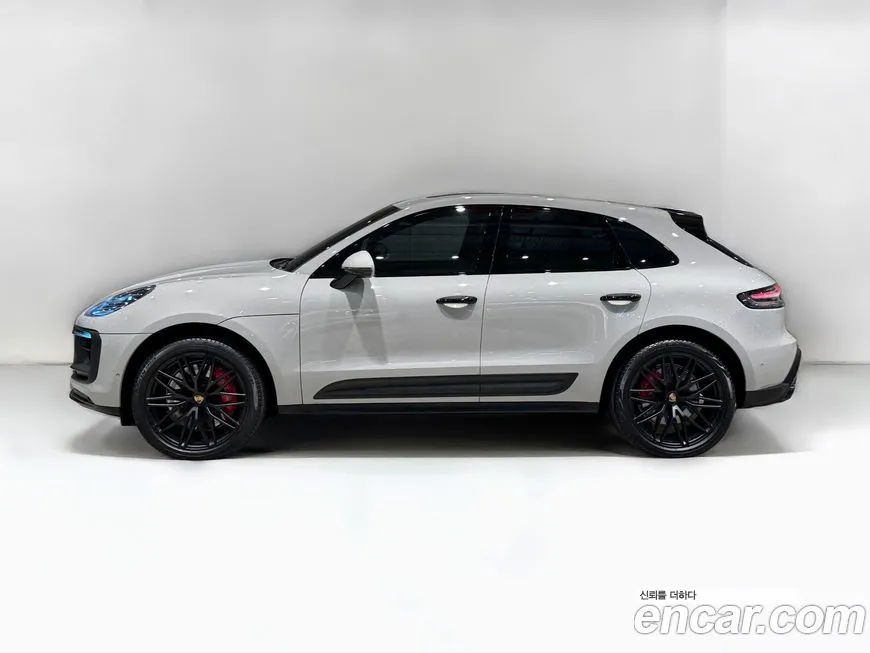 Porsche Macan — фото 1