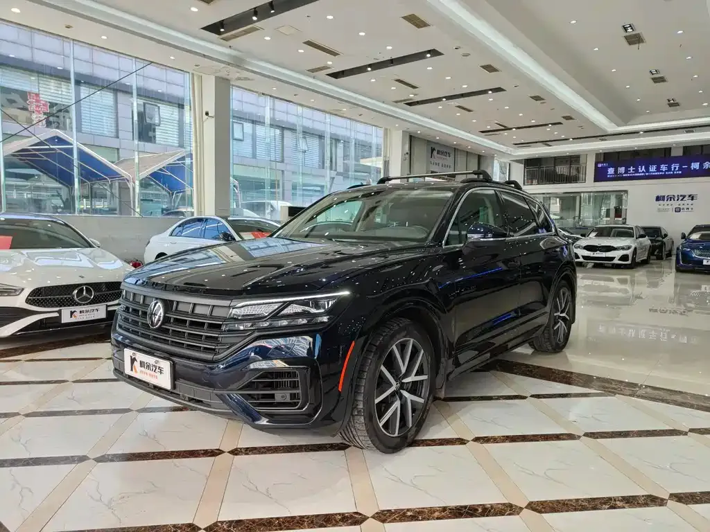 Volkswagen Touareg — фото 2