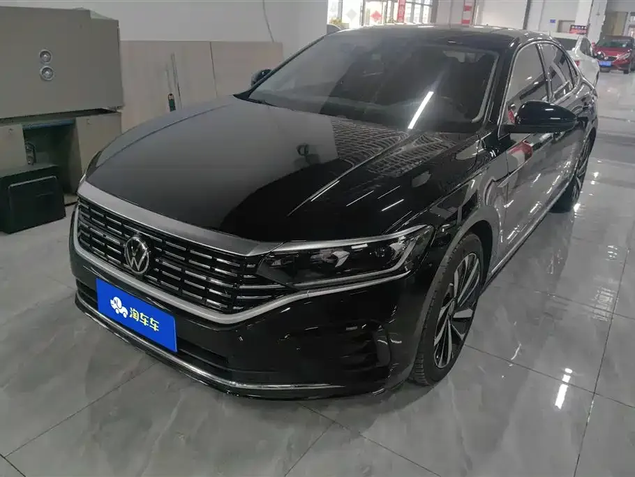 Volkswagen Passat — фото 1