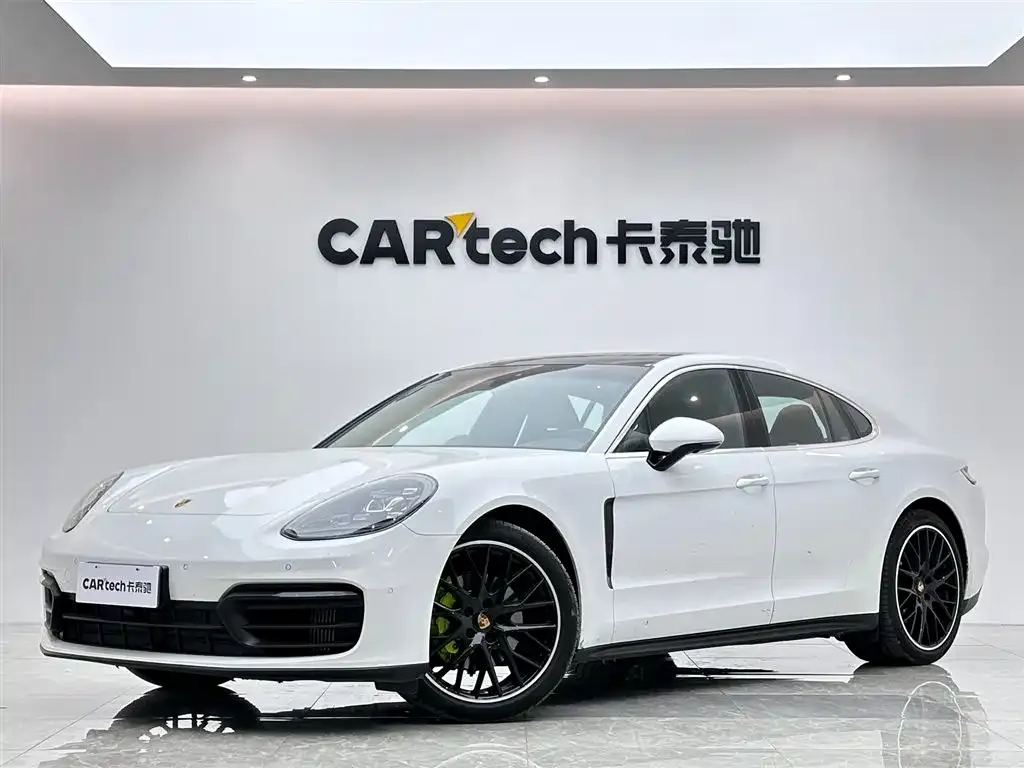 Porsche Panamera — фото 1