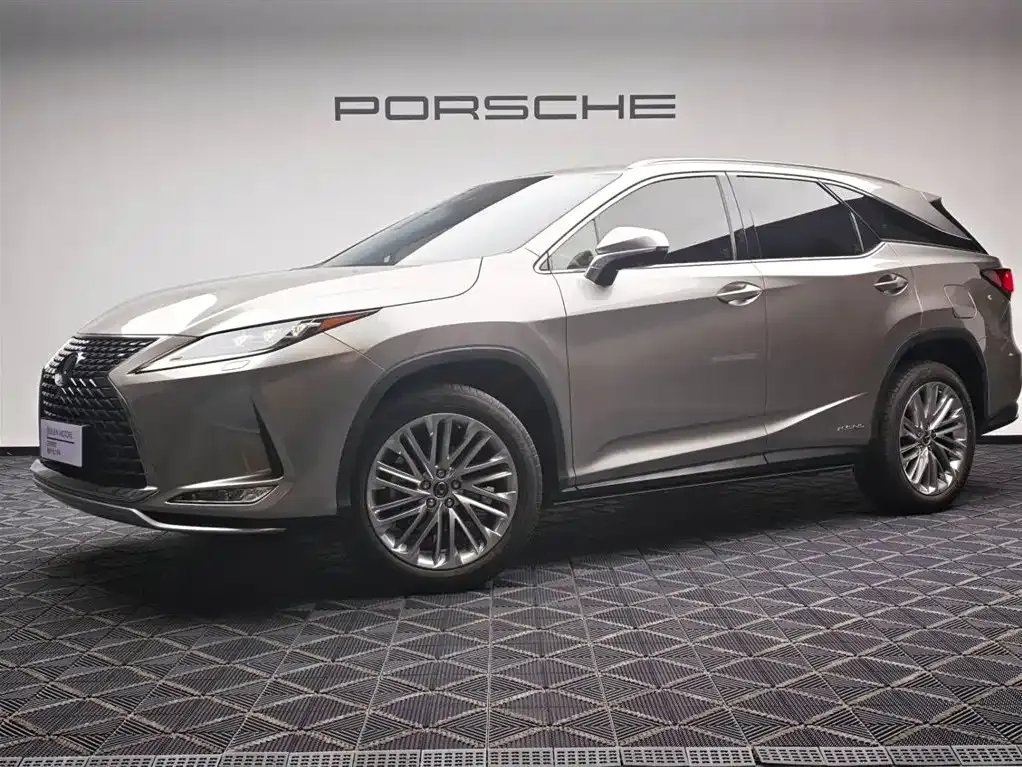 Lexus RX — фото 1