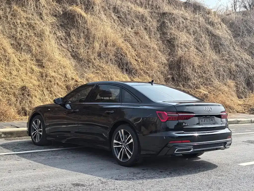 Audi A6L — фото 5