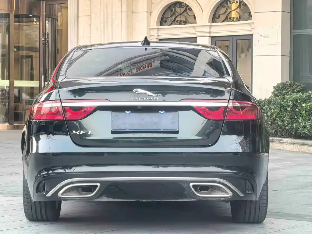 Jaguar XFL — фото 4