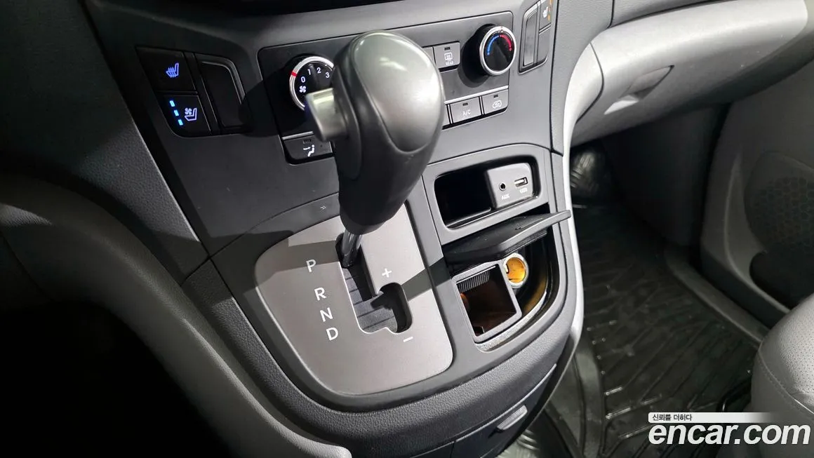 Hyundai Starex — фото 10