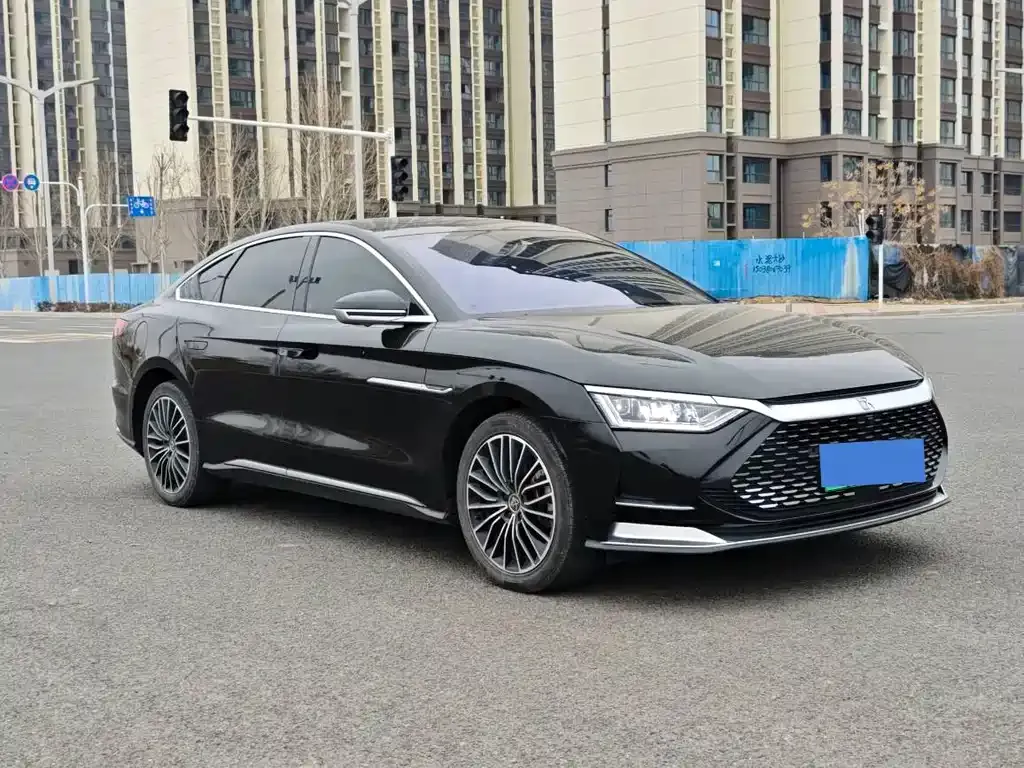 BYD Han — фото 1