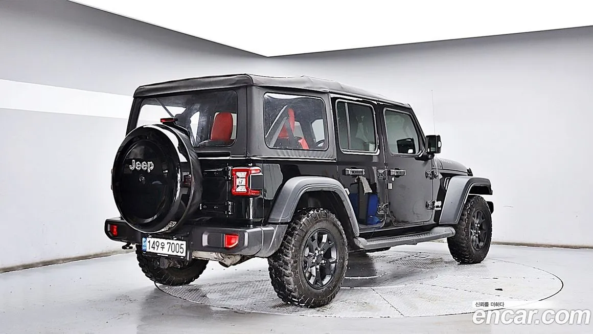 Jeep Wrangler — фото 10