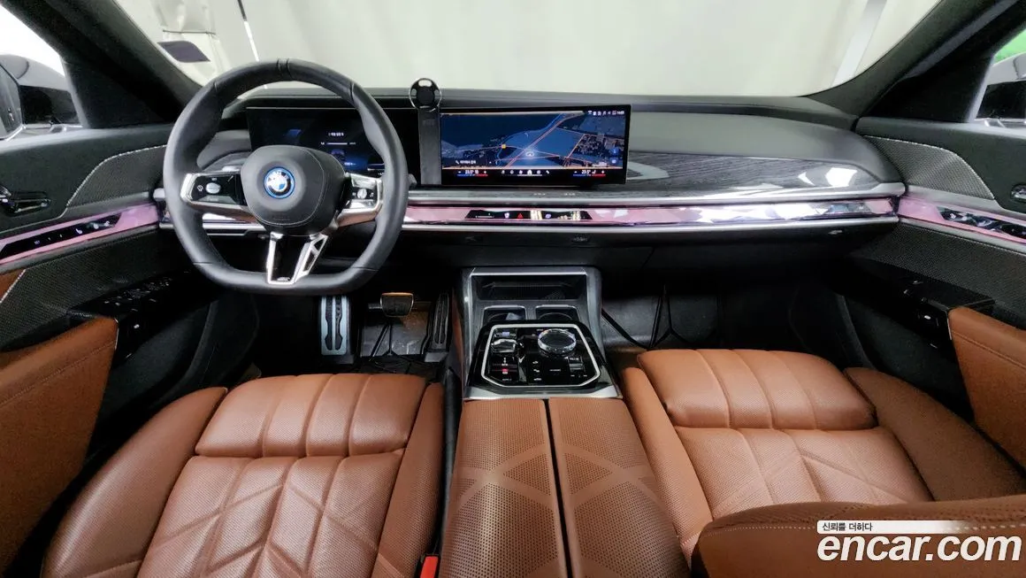 BMW i7 — фото 3
