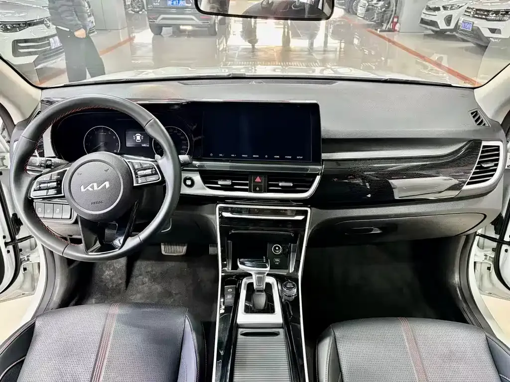Kia KX3 — фото 10