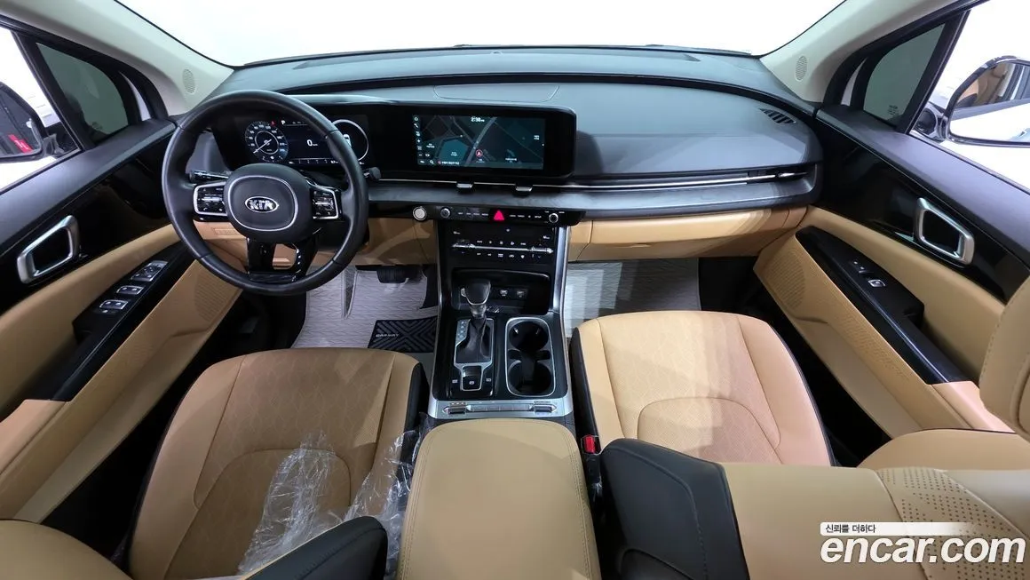 Kia Carnival — фото 10