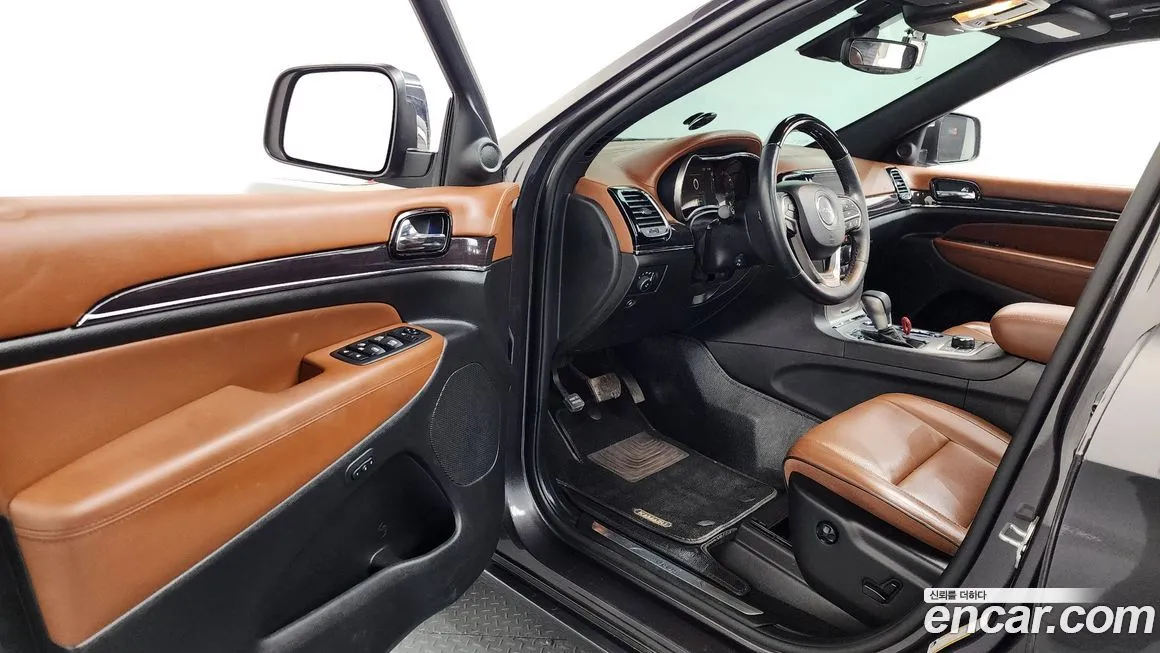 Jeep Cherokee — фото 5