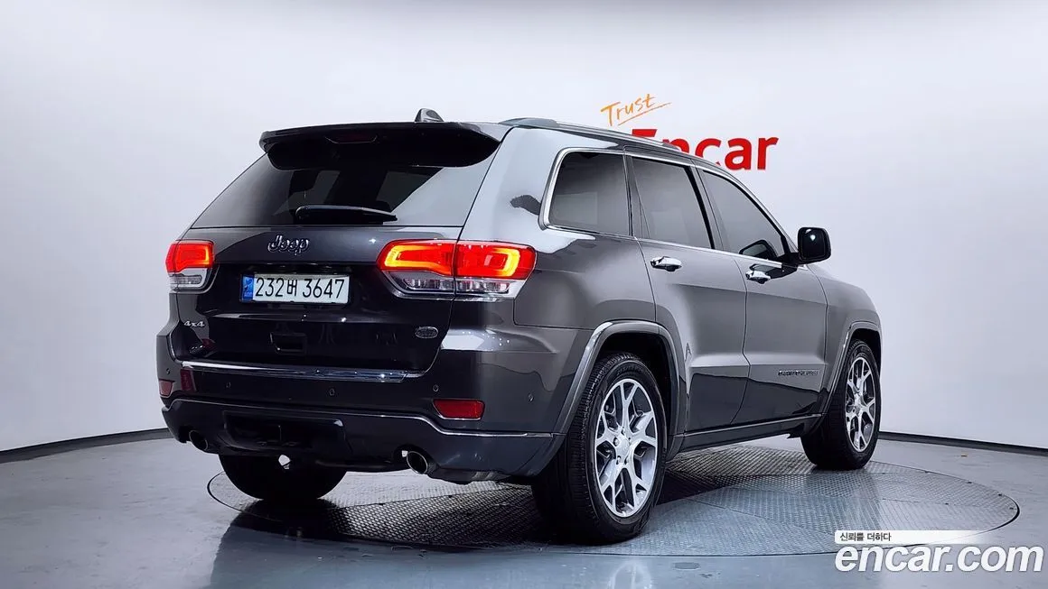 Jeep Cherokee — фото 9